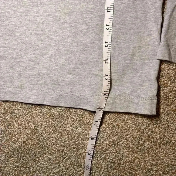 Hanna Andersson Gray Kids Shirt “Tiger Tree” with Car and Christmas Tree. 6-7 - Picture 5 of 6